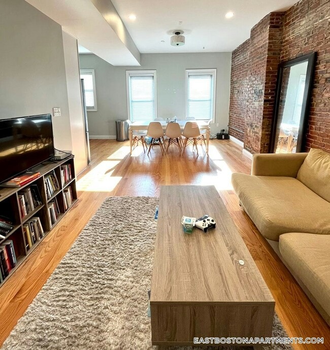 Building Photo - 151-153 Meridian St. Rental