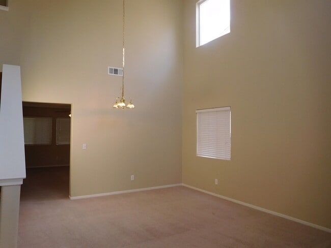 3232 W Flagstaff Ave