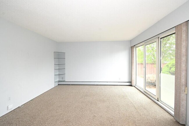 Photo - 2 bedroom in Prince George BC V2M 3A2