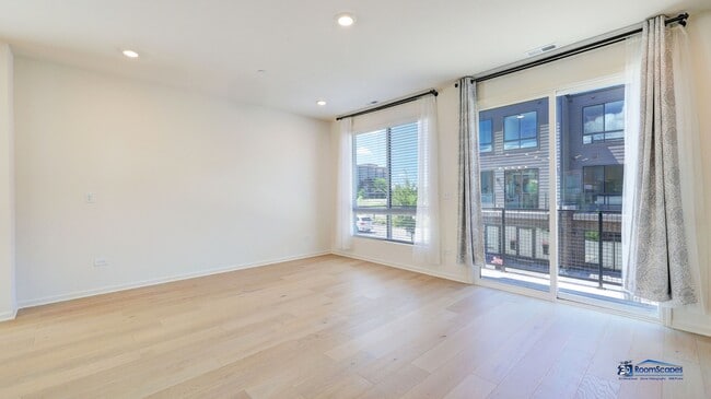 Photo - 2326 Venture Dr