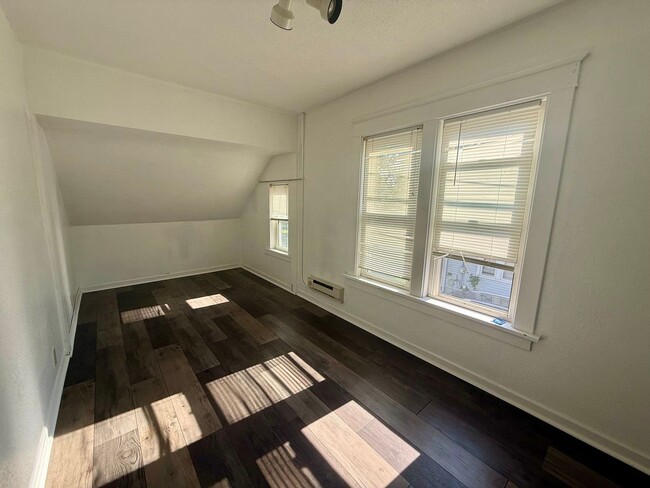 Photo - 525 Porter St Unit Upper