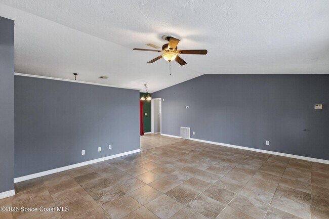 Photo - 352 Jacaranda Ave NW