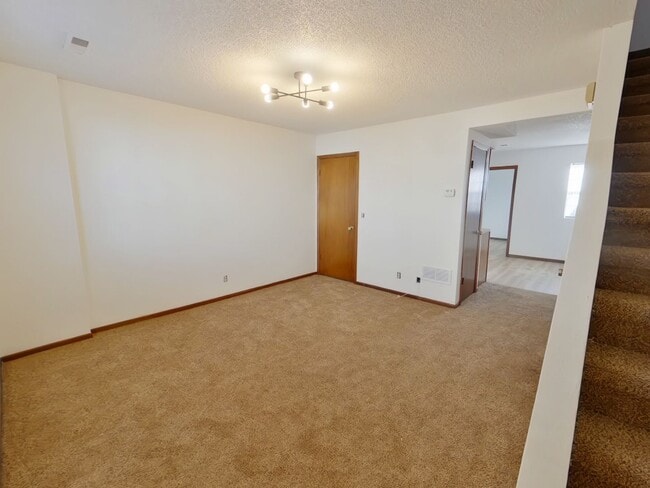 Photo - 3227 S Illinois St