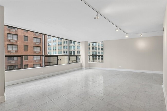 Photo - 110 E Delaware Pl Unit 1301