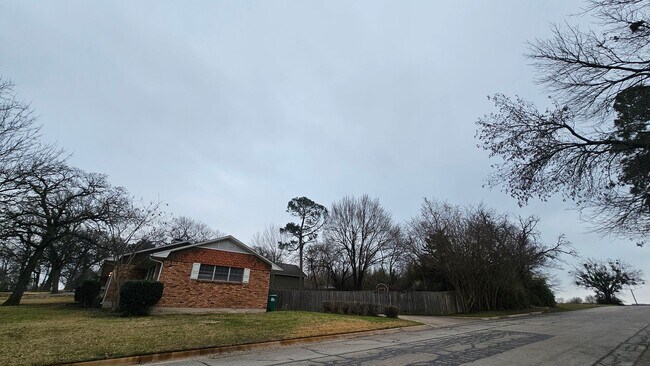 Photo - 2115 Glenwood Ln Unit #100