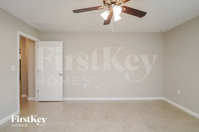 Photo - 429 Earhart Dr