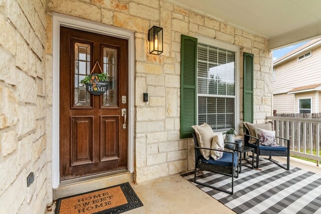Building Photo - LOVELY 3 BD/2.5 BATH IN GATED COMMUNITY NE... Rental