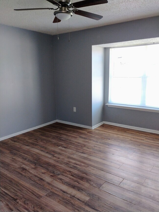 Photo - 5275 Kimberlin Ave Unit D