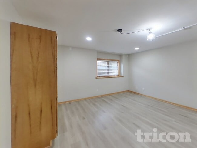 Photo - 10527 61st Pl