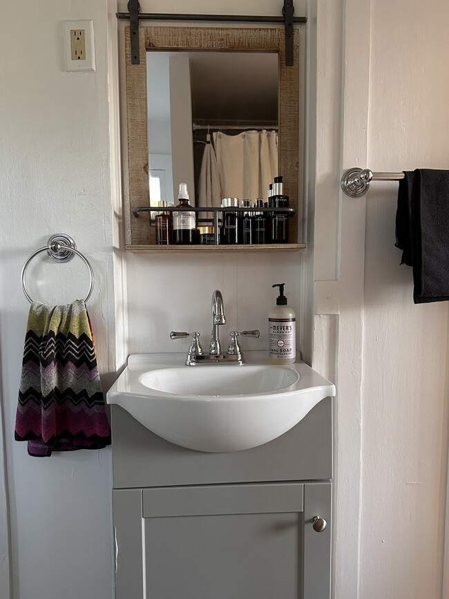 Photo - 21682 Encina Rd
