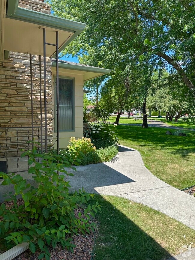 Building Photo - 1446 Norman Park Dr Rental