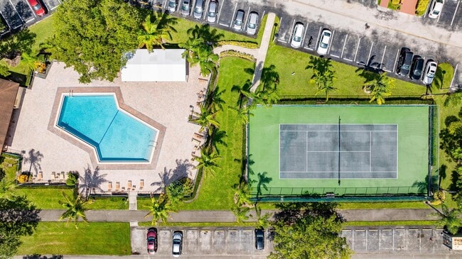 Photo - 12701 SW 13th St Unit 101f