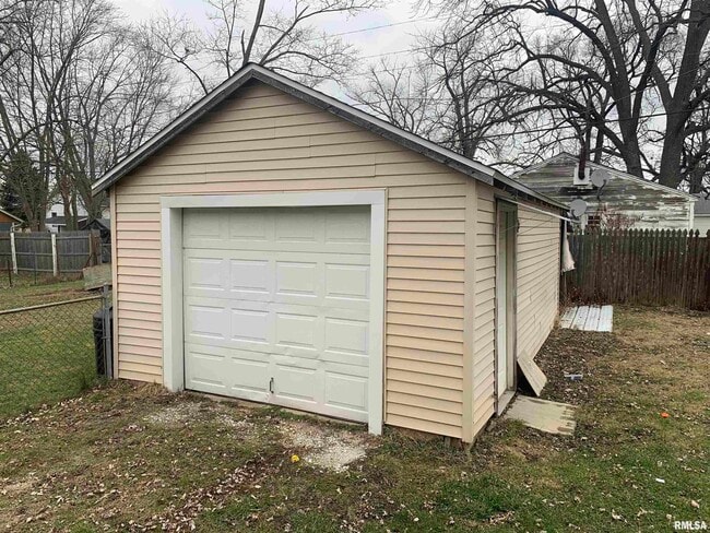 Photo - 803 E London Ave