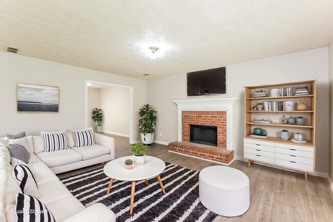 Photo - 3642 Cameron Hills Pl