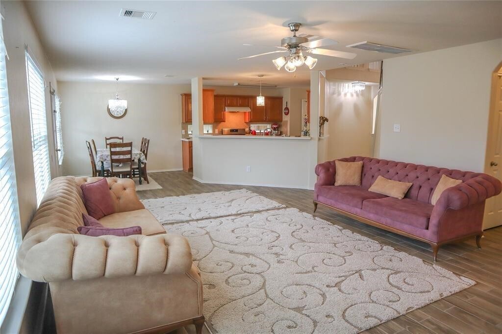 Photo - 1110 Crestmont Pl Loop