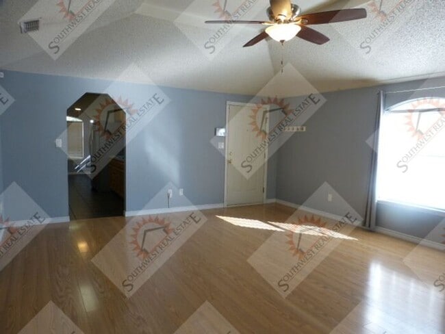 Photo - 3 Bed 2 Bath 2 Car Garage