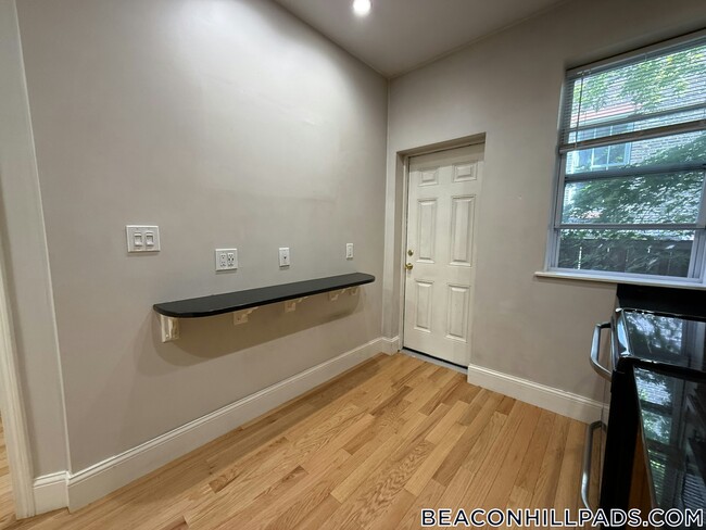 Photo - 51 Joy St Unit 1R