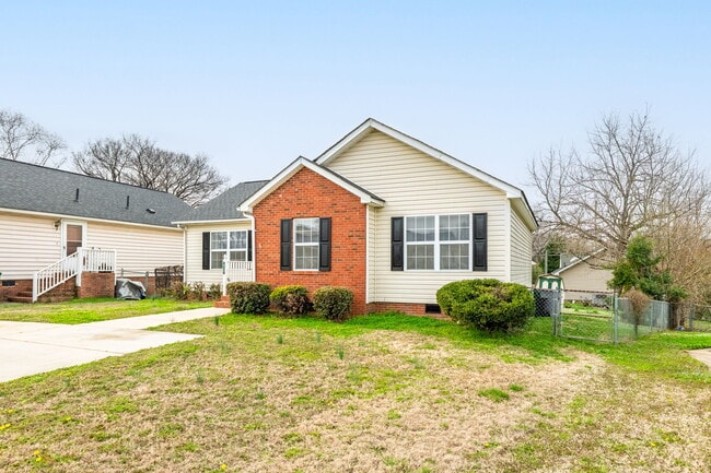 Photo - 912 Lyme Brook Ln