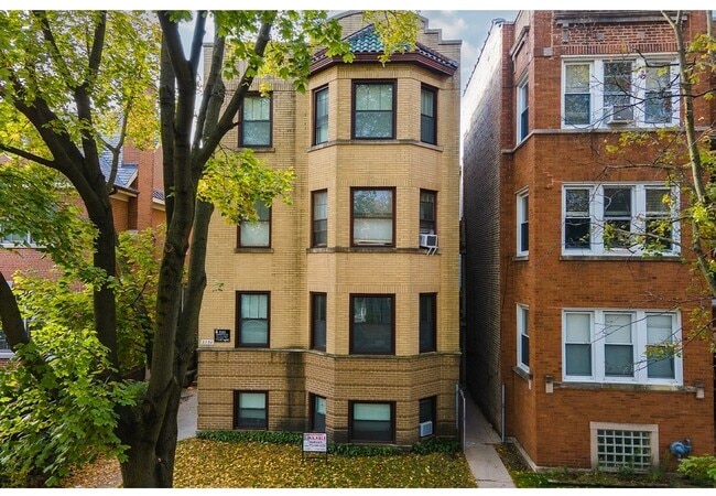 Building Photo - 2131 W Giddings St Unit 2B