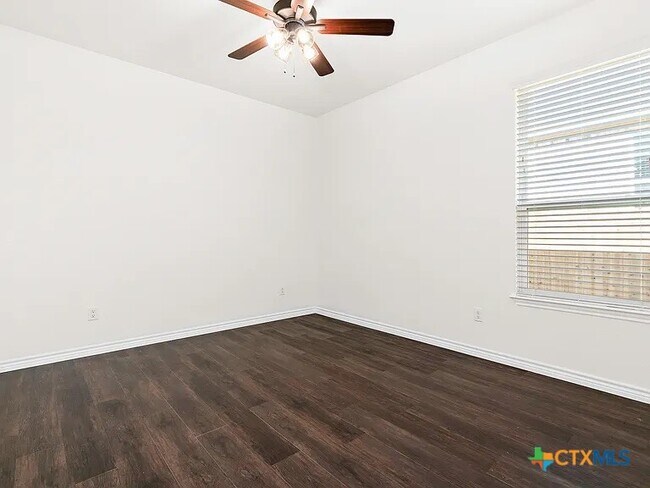 Photo - 5110 Rose Gdn Lp