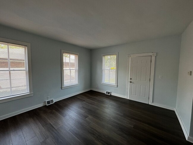 Photo - 745-745 Milton Ave Unit 745