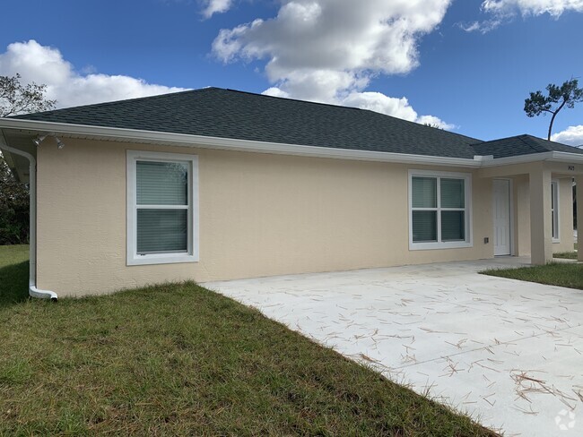 Building Photo - 1425 5th Ave Rental