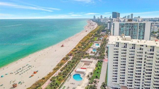 Building Photo - 2924 Collins Ave Unit 303 Rental