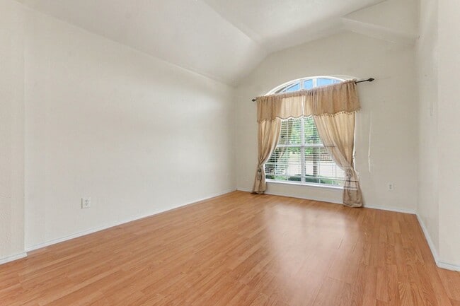Photo - 4564 Postbridge Dr