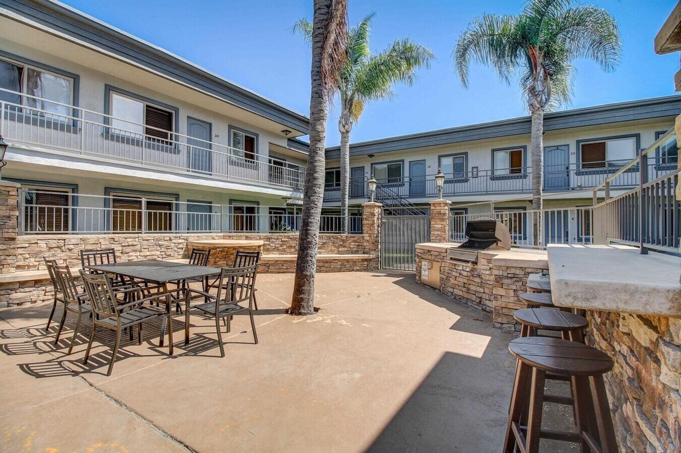 Photo - 1450 Iris Ave