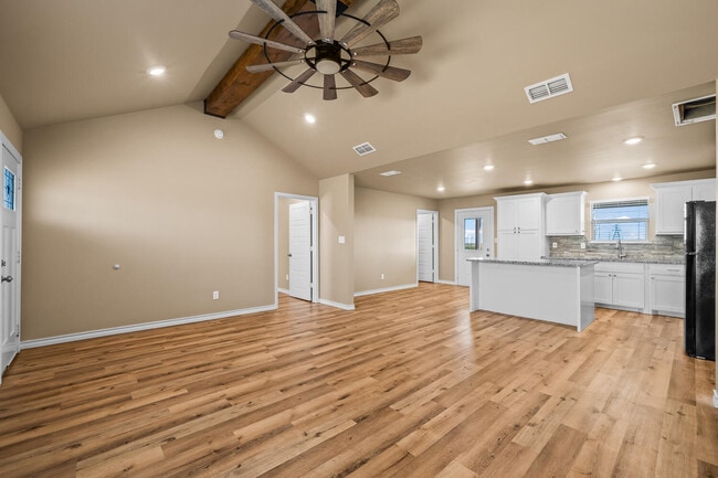 Photo - 4008 East F M 1729