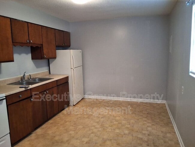 Photo - 1140 Evelyn Dr