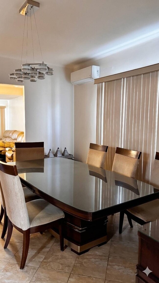 Photo - 86-08 144th St