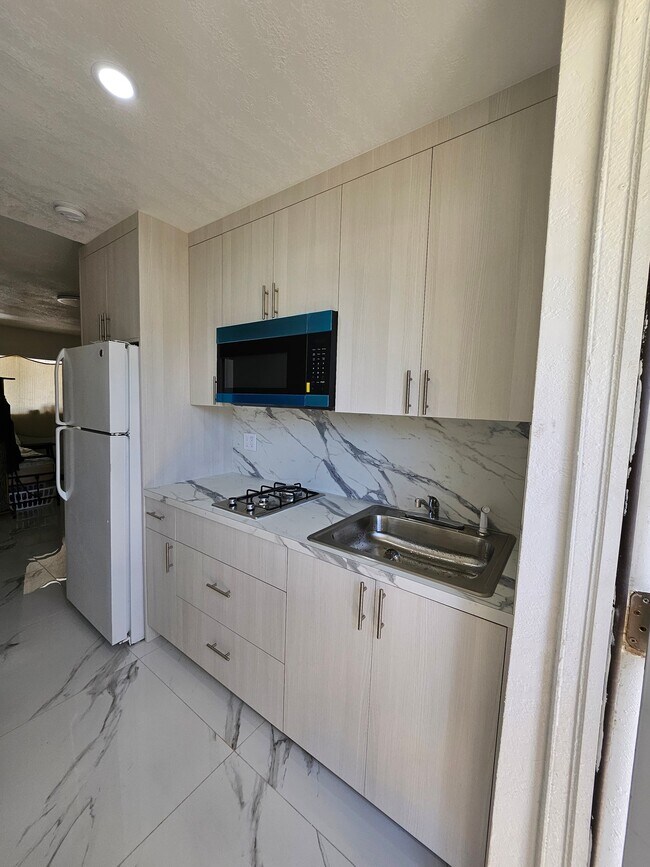 431 N East Ave Unit 431