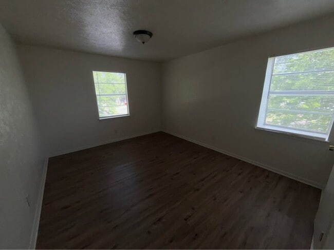 Photo - 371 W Elm Mott Dr