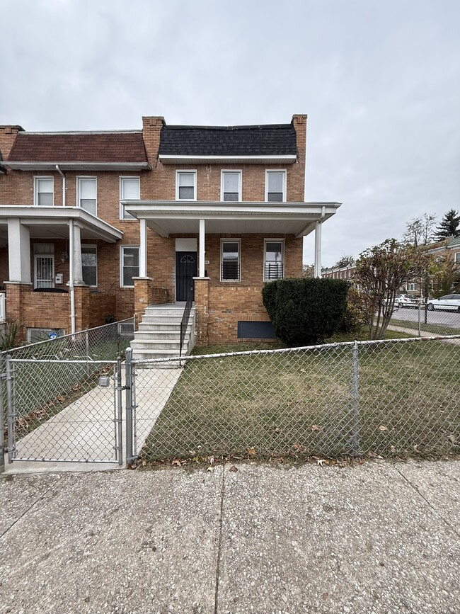 Photo - 1506 N Rosedale St Townhome