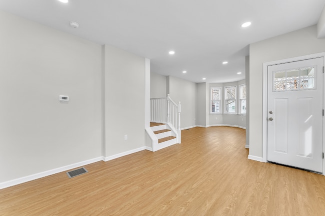 Photo - 320 Market St