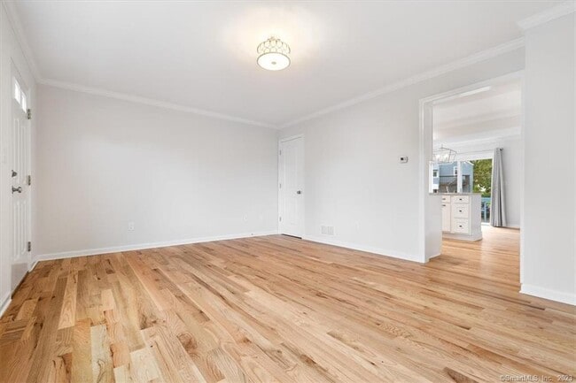 Photo - 45 Hillside Ave Casa