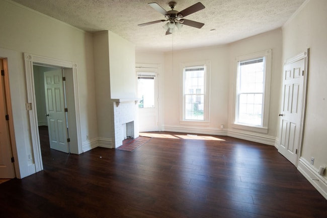 Photo - 515 N Washington St Unit 1