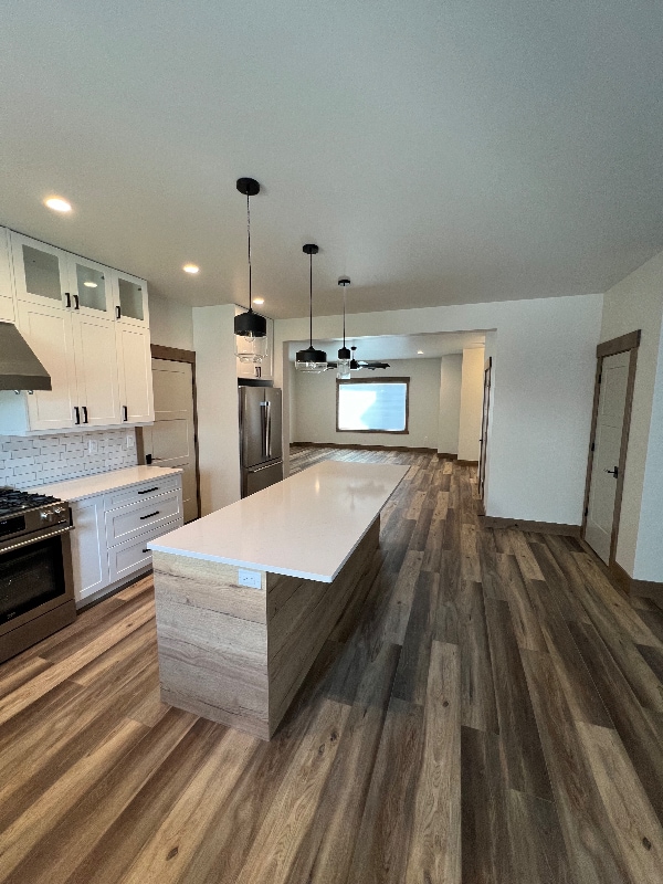 Photo - 4559 Alexander St