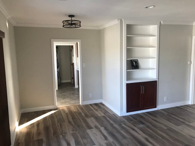 Photo - 1742 W 83rd St Unit 4