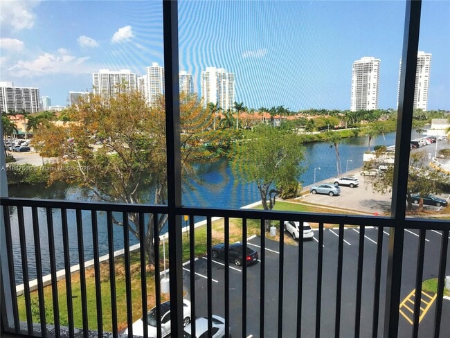 Building Photo - 3475 N Country Club Dr Unit 516 Rental