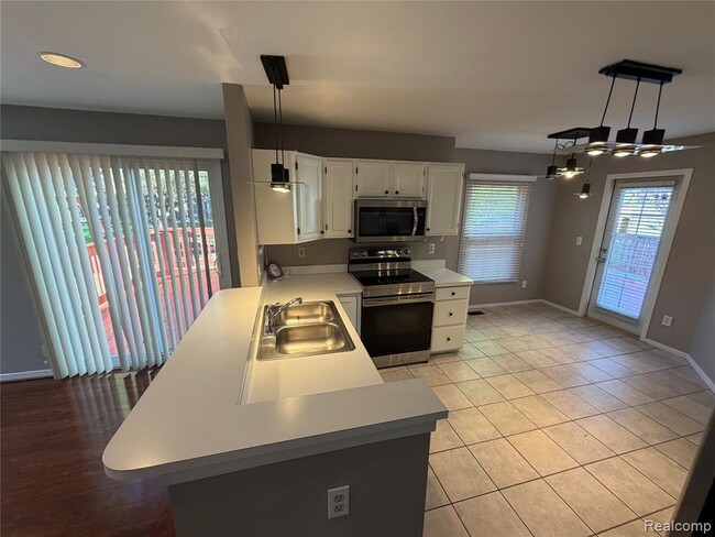 Photo - 39588 Squire Rd