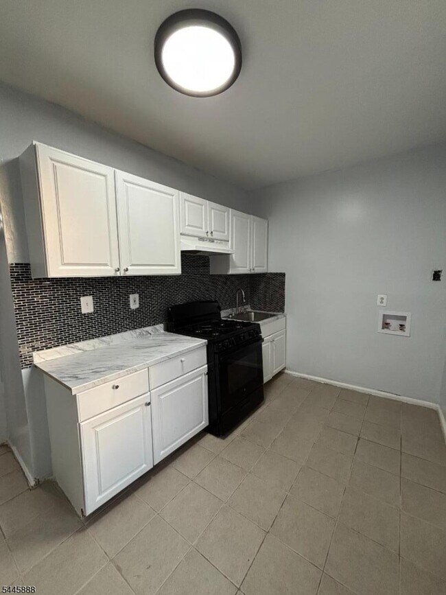 587 Dr Martin Luther King Jr Blvd Unit 2
