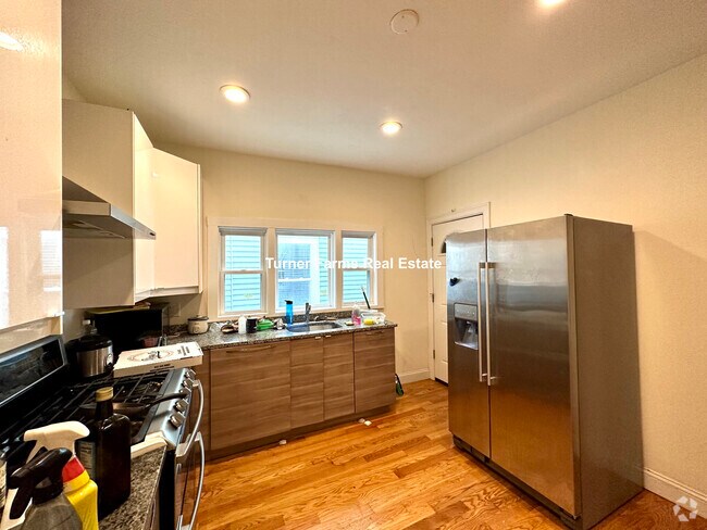 Building Photo - 7 Sudan St Unit 1 Rental