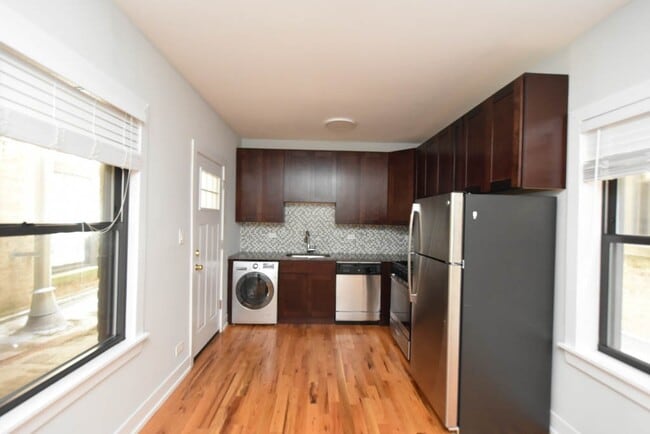 Photo - 809 Elm St Unit J09P