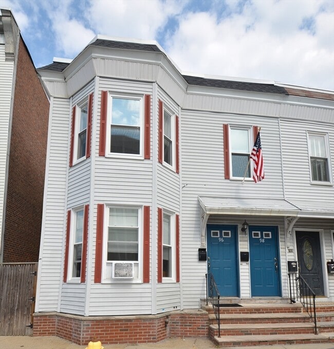 Photo - 98 Emerson St Unit 2