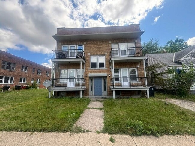 Building Photo - 3301 E 143rd St Unit 1