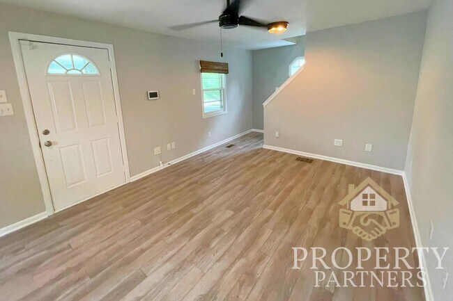 Photo - 4929 Kingsley Dr