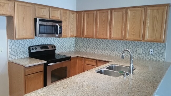 Photo - Great location in Westlake Village!