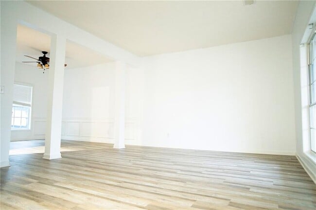 Photo - 1315 Great River Pkwy SE